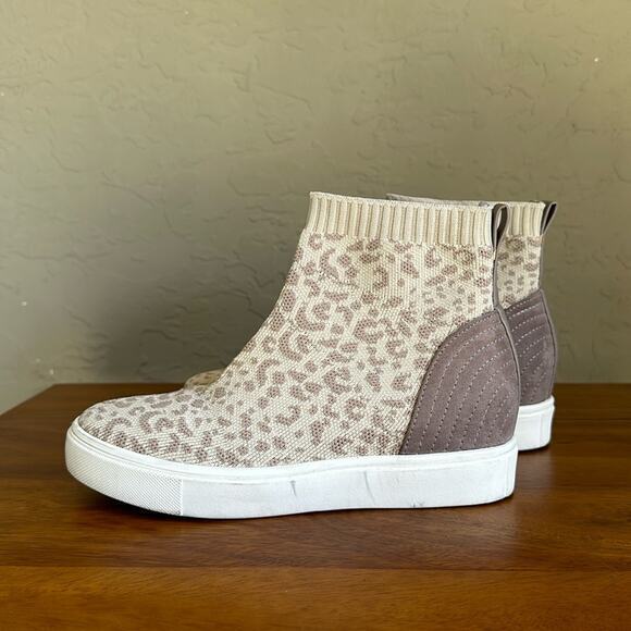 JustFab Kayden Sock Sneaker cream animal‎ print size 6 - Picture 1 of 4